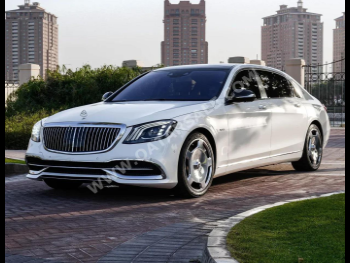 Mercedes-Benz  Maybach  S600  2015  Automatic  45,000 Km  12 Cylinder  All Wheel Drive (AWD)  Sedan  White