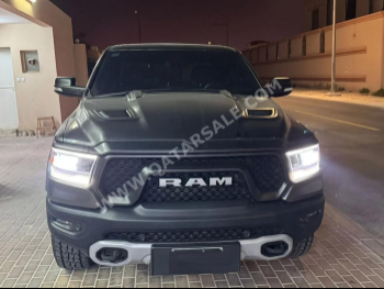 Dodge  Ram  Rebel  2019  Automatic  158,000 Km  8 Cylinder  Rear Wheel Drive (RWD)  Pick Up  Gray and Black