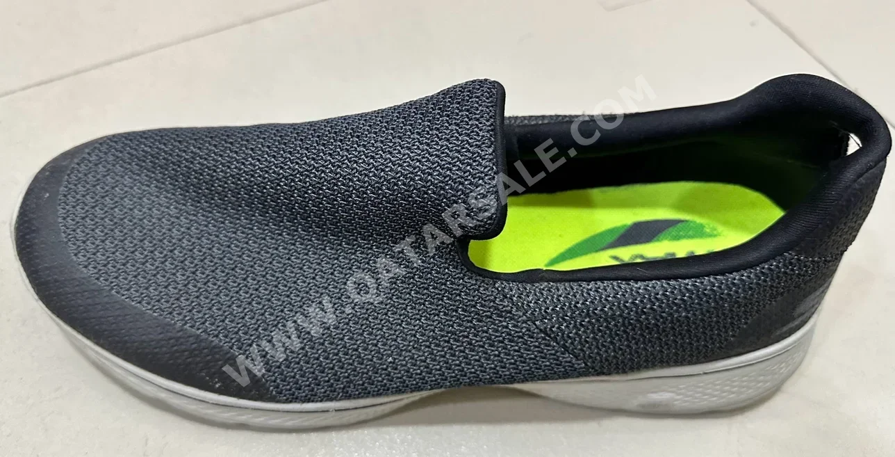 Shoes Skechers  Blue Size 43  Men