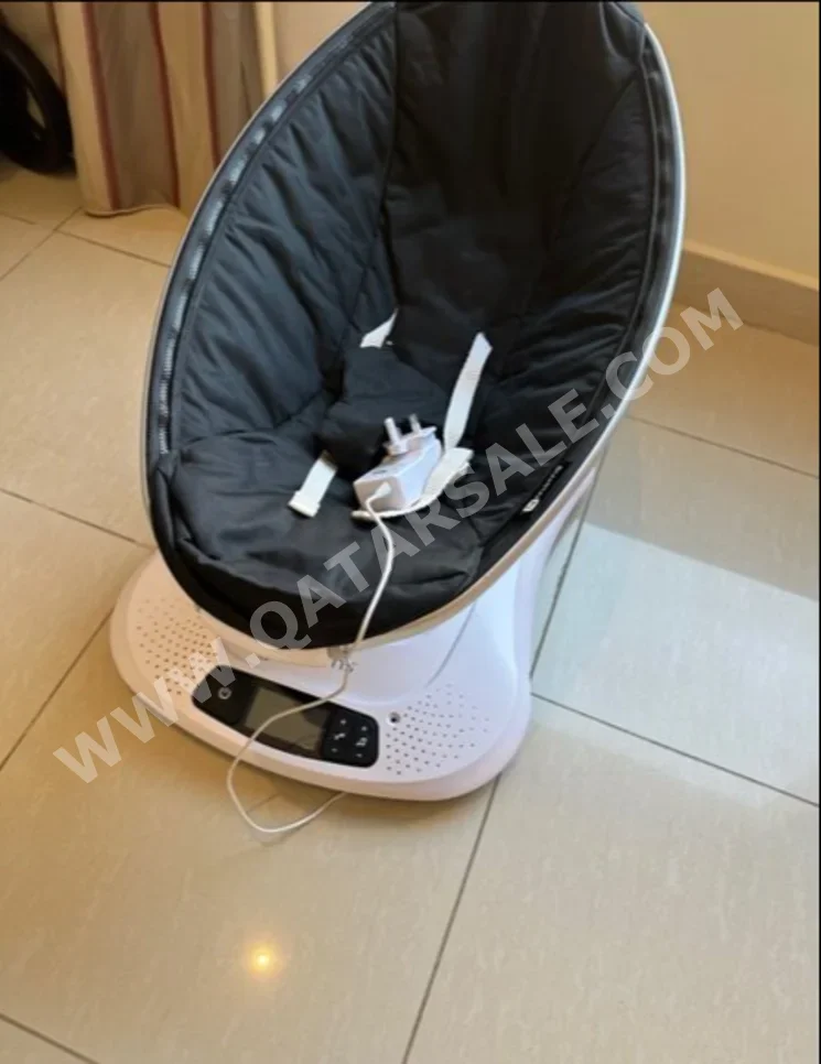 Baby seat / Bouncers and Swings
