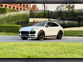 Porsche  Cayenne  GTS  2021  Automatic  94,000 Km  8 Cylinder  Four Wheel Drive (4WD)  SUV  White  With Warranty
