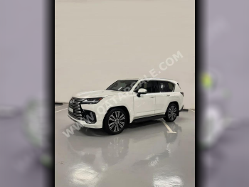 Lexus  LX  600 Luxury  2024  Automatic  6,000 Km  6 Cylinder  All Wheel Drive (AWD)  SUV  White  With Warranty