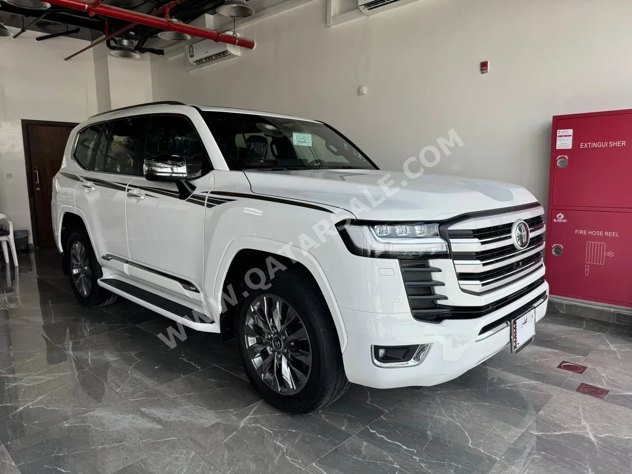 Toyota  Land Cruiser  VXR Twin Turbo  2024  Automatic  0 Km  6 Cylinder  Four Wheel Drive (4WD)  SUV  White  With Warranty