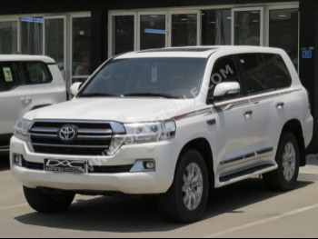Toyota  Land Cruiser  GXR  2020  Automatic  200,000 Km  8 Cylinder  Four Wheel Drive (4WD)  SUV  White