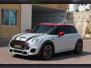 Mini  Cooper  JCW  2017  Automatic  84,000 Km  4 Cylinder  Front Wheel Drive (FWD)  Hatchback  Red and Silver