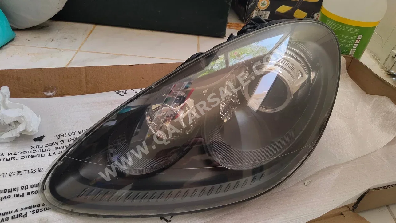Car Parts - Porsche  Cayenne  - Germany  -Part Number: 95863117402