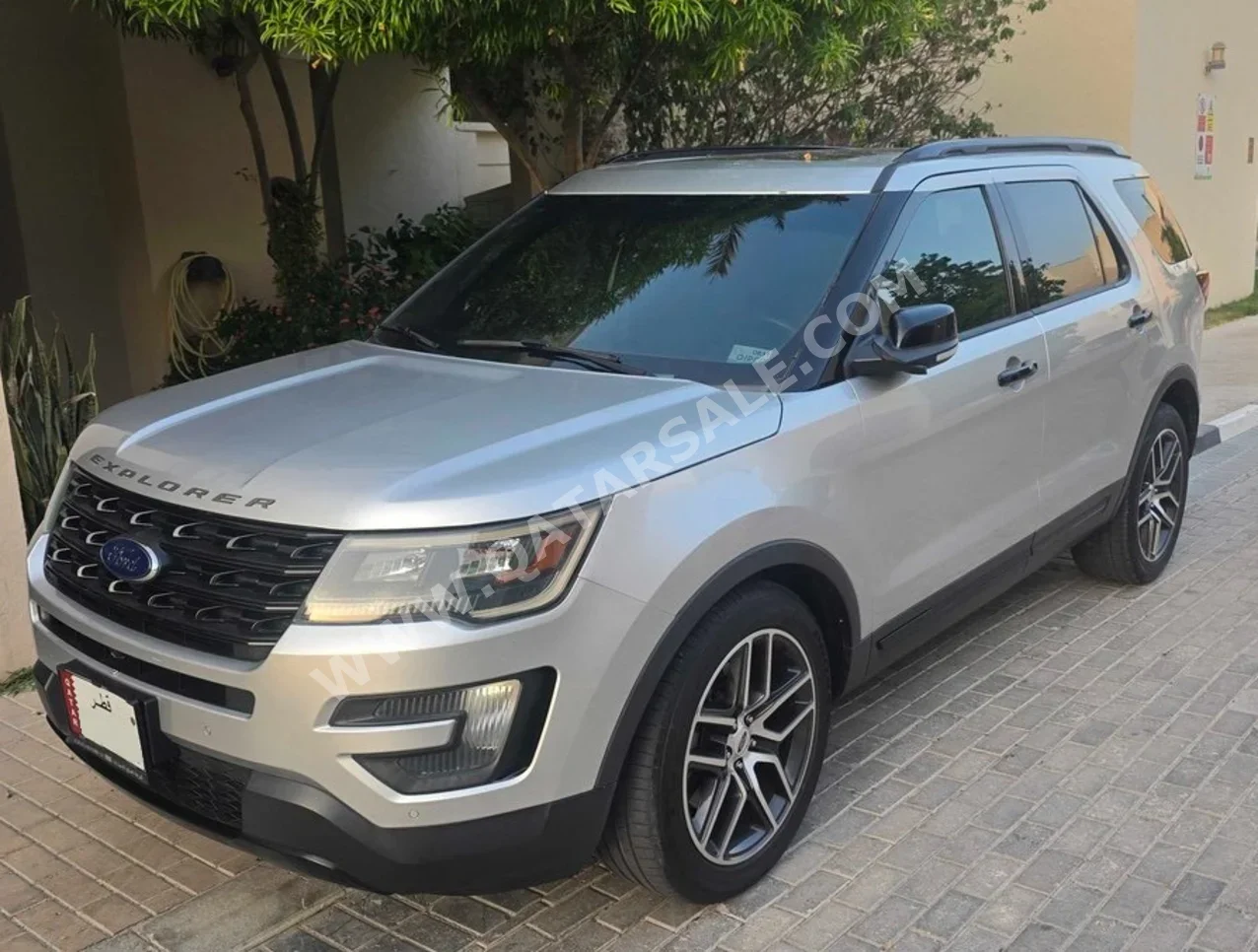  Ford  Explorer  Sport  2018  Automatic  69,000 Km  6 Cylinder  Four Wheel Drive (4WD)  SUV  Silver  With Warranty
