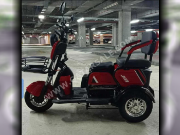 Scooters Three-Wheel Scooter  - Red