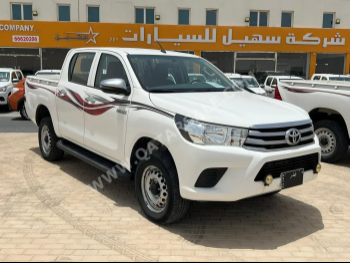 Toyota  Hilux  2020  Automatic  43,000 Km  4 Cylinder  Four Wheel Drive (4WD)  Pick Up  White