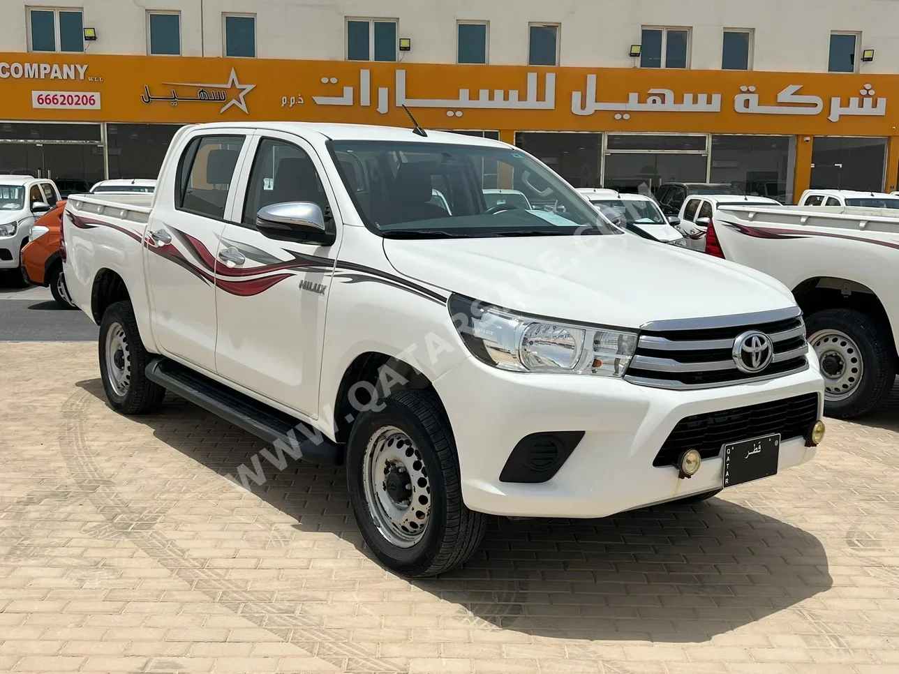 Toyota  Hilux  2020  Automatic  43,000 Km  4 Cylinder  Four Wheel Drive (4WD)  Pick Up  White
