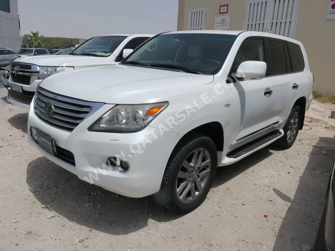 Lexus  LX  570  2009  Automatic  330,000 Km  8 Cylinder  Four Wheel Drive (4WD)  SUV  White