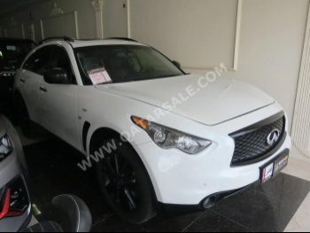 Infiniti  QX  70  2017  Automatic  150,000 Km  6 Cylinder  Four Wheel Drive (4WD)  SUV  White