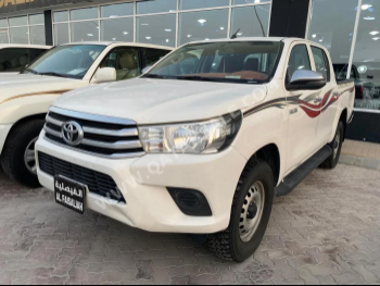 Toyota  Hilux  2020  Automatic  274,000 Km  4 Cylinder  Four Wheel Drive (4WD)  Pick Up  White