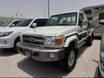 Toyota  Land Cruiser  LX  2018  Manual  179,000 Km  6 Cylinder  Four Wheel Drive (4WD)  Pick Up  White