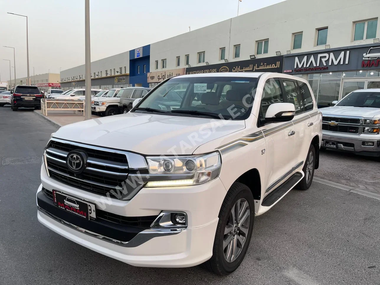  Toyota  Land Cruiser  VXR  2019  Automatic  277,000 Km  8 Cylinder  Four Wheel Drive (4WD)  SUV  White  With Warranty