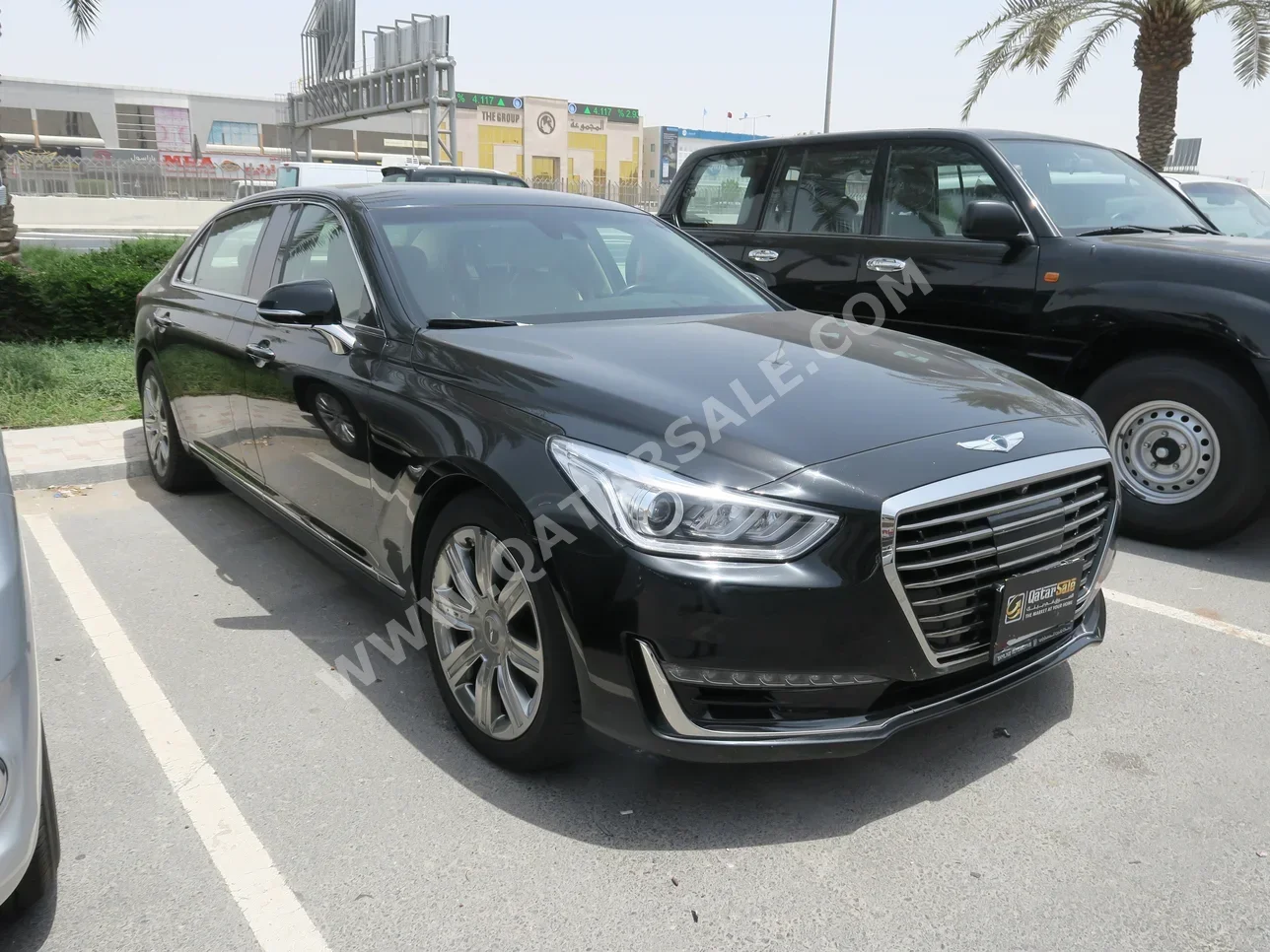 Genesis  G90  2017  Automatic  134,000 Km  8 Cylinder  All Wheel Drive (AWD)  Sedan  Black