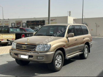 Toyota  Land Cruiser  GXR  2004  Automatic  494,000 Km  6 Cylinder  Four Wheel Drive (4WD)  SUV  Gold
