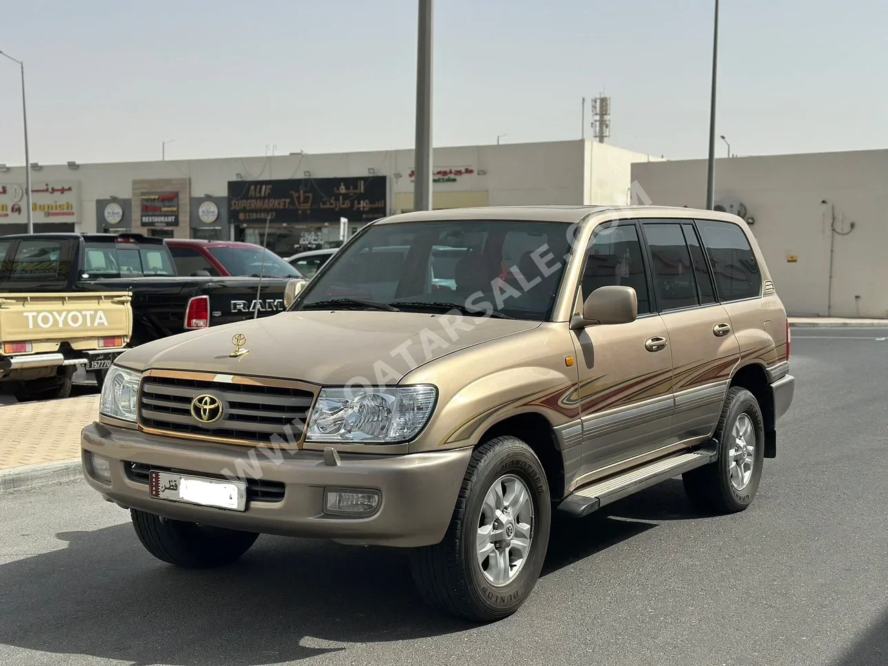Toyota  Land Cruiser  GXR  2004  Automatic  494,000 Km  6 Cylinder  Four Wheel Drive (4WD)  SUV  Gold