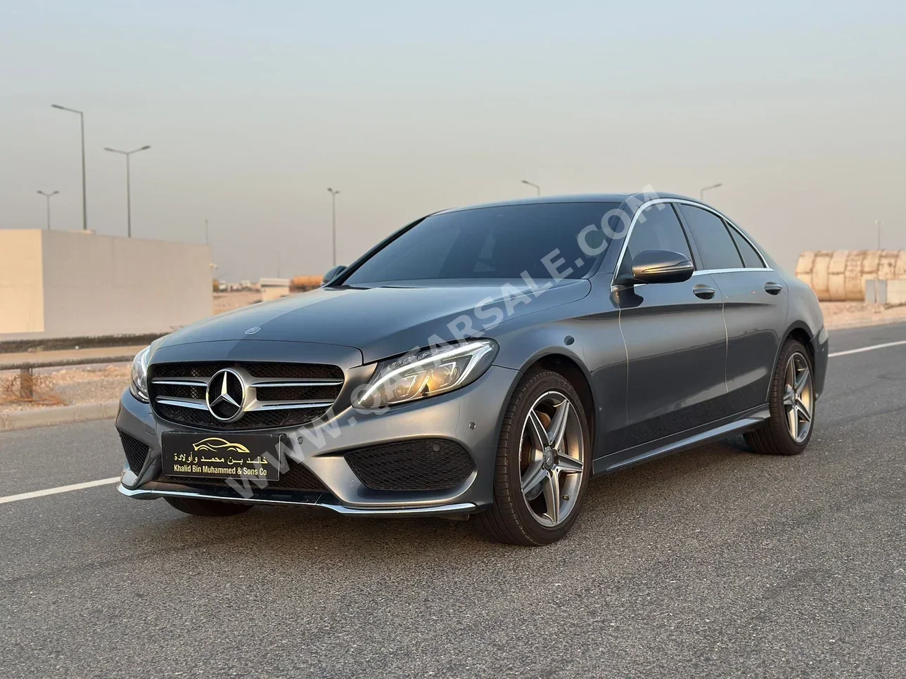 Mercedes-Benz  C-Class  200  2017  Automatic  125,000 Km  4 Cylinder  Rear Wheel Drive (RWD)  Sedan  Gray
