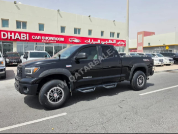 تويوتا  تندرا  2010  اوتوماتيك  312,000 كم  8 سلندر  دفع رباعي  بيكب  أسود