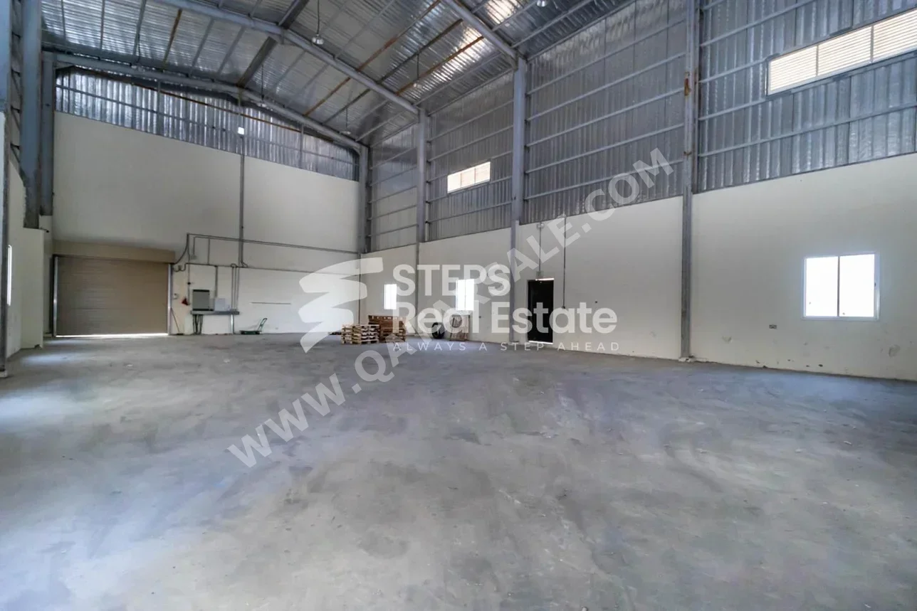 Warehouses & Stores - Al Wakrah  - Barkit Al Awamer  -Area Size: 1000 Square Meter