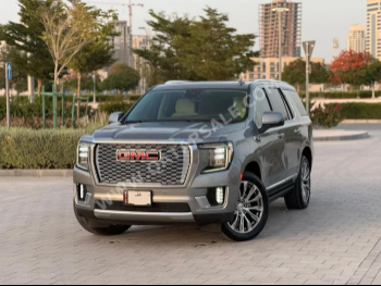 جي ام سي  يوكون  دينالي  2023  اوتوماتيك  87,000 كم  8 سلندر  دفع رباعي  اس يو في  رمادي  تحت الضمان
