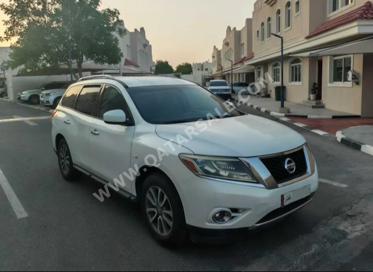 Nissan  Pathfinder  2013  Automatic  201,000 Km  6 Cylinder  Four Wheel Drive (4WD)  SUV  White