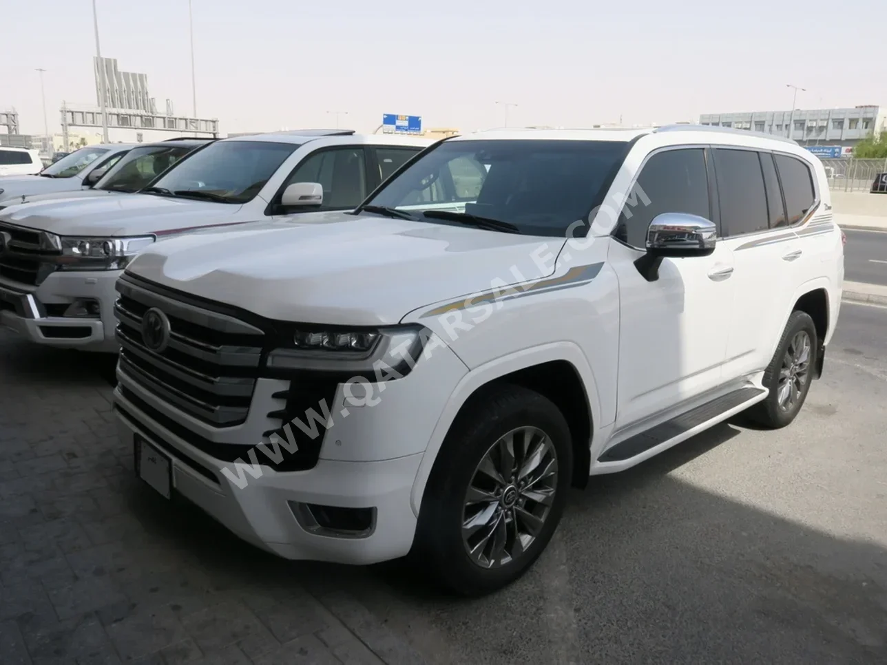 Toyota  Land Cruiser  VXR Twin Turbo  2022  Automatic  80,000 Km  6 Cylinder  Four Wheel Drive (4WD)  SUV  White  With Warranty