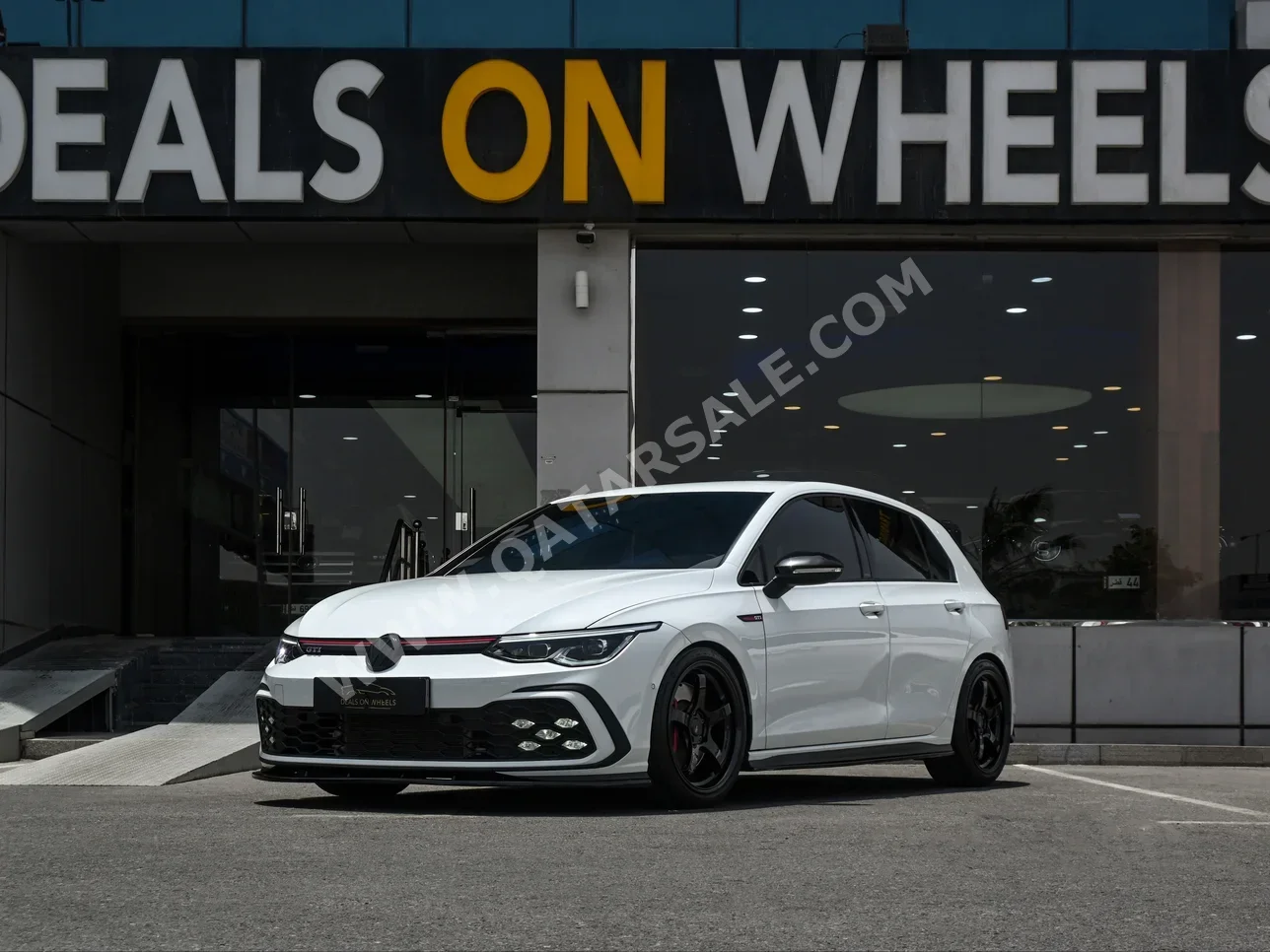 Volkswagen  Golf  GTI  2022  Automatic  34,000 Km  4 Cylinder  Front Wheel Drive (FWD)  Hatchback  White  With Warranty