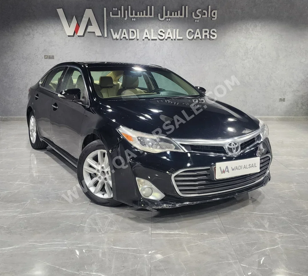 Toyota  Avalon  XLE  2013  Automatic  55,000 Km  6 Cylinder  Front Wheel Drive (FWD)  Sedan  Black