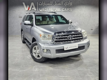 Toyota  Sequoia  SR5  2014  Automatic  337,000 Km  8 Cylinder  Four Wheel Drive (4WD)  SUV  Silver