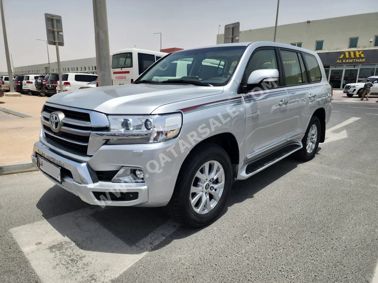Toyota  Land Cruiser  GXR  2019  Automatic  184,000 Km  8 Cylinder  Four Wheel Drive (4WD)  SUV  Silver
