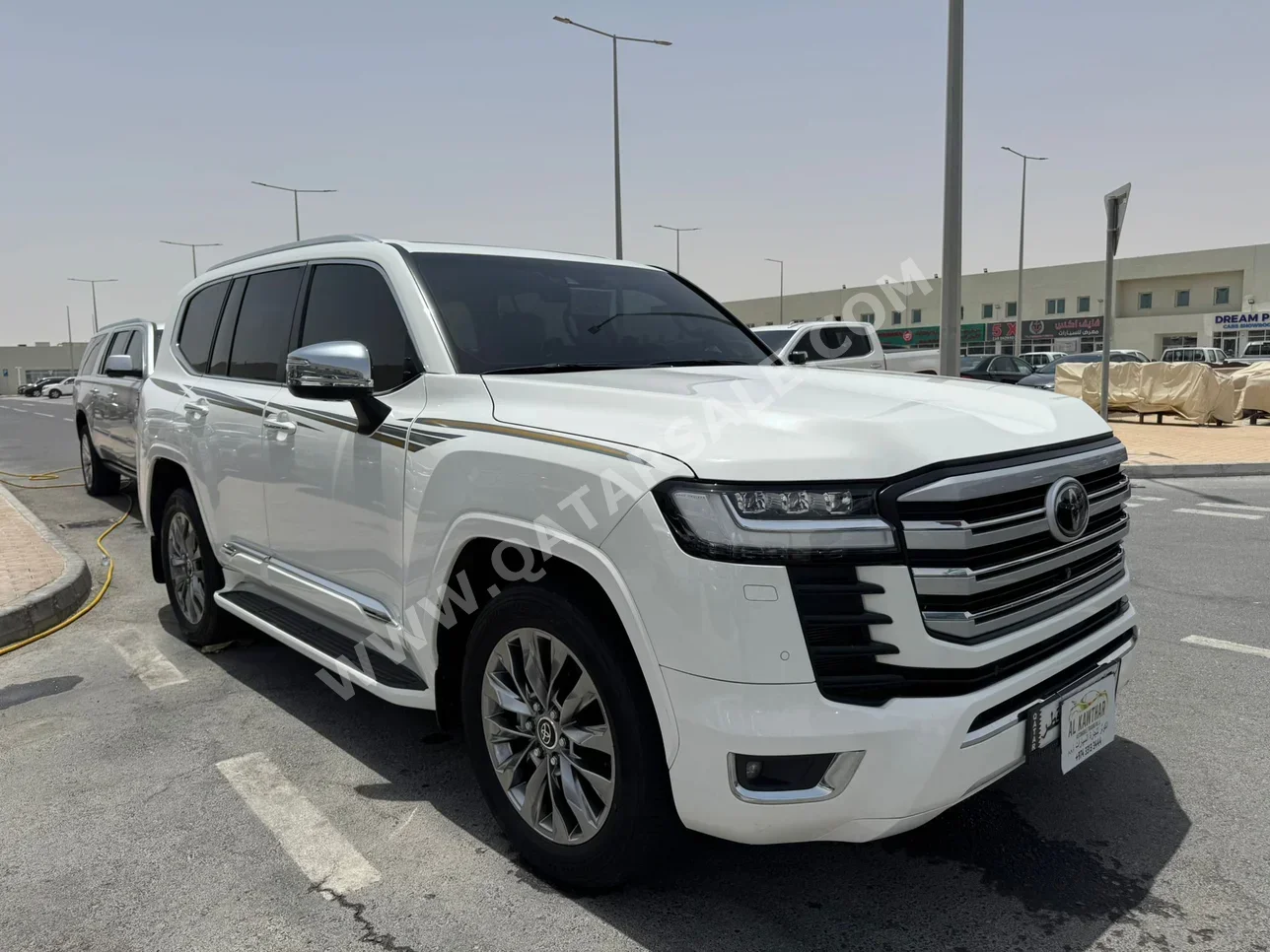 Toyota  Land Cruiser  VXR Twin Turbo  2024  Automatic  69,000 Km  6 Cylinder  Four Wheel Drive (4WD)  SUV  White  With Warranty