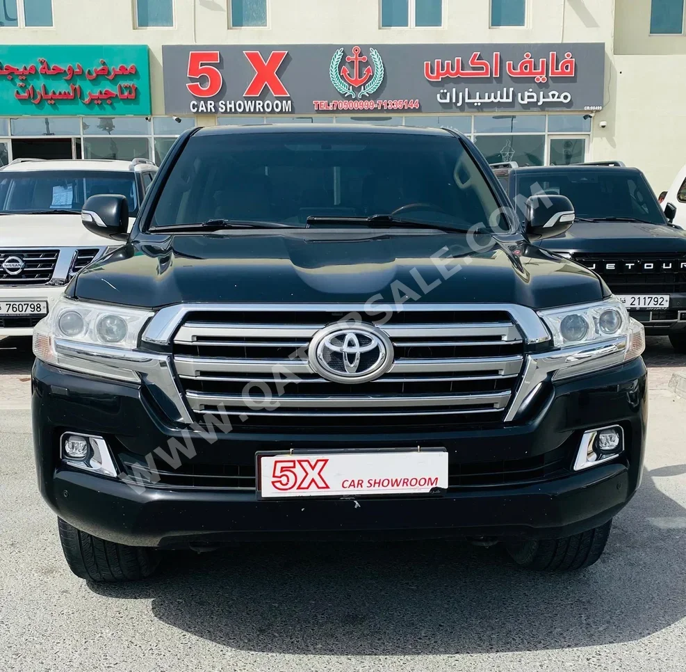 Toyota  Land Cruiser  GXR  2018  Automatic  172,000 Km  6 Cylinder  Four Wheel Drive (4WD)  SUV  Black