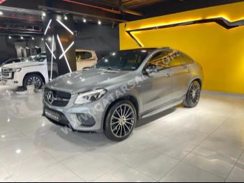 مرسيدس - بنز  جي ال اي  43 AMG  2018  اوتوماتيك  116,000 كم  8 سلندر  دفع رباعي  اس يو في  رمادي
