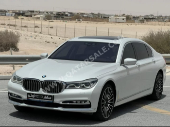 بي ام دبليو  الفئة - السابعة  750 Li  2016  اوتوماتيك  24,000 كم  8 سلندر  دفع خلفي  سيدان  أبيض