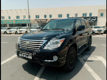 Lexus  LX  570  2009  Automatic  302,000 Km  8 Cylinder  Four Wheel Drive (4WD)  SUV  Black