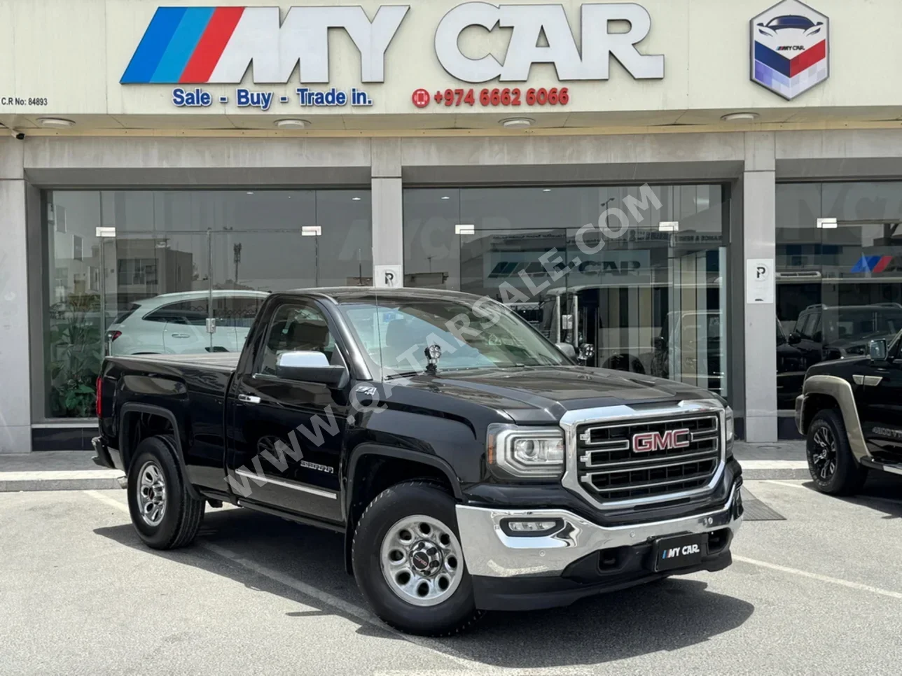 GMC  Sierra  SLE  2018  Automatic  123,000 Km  8 Cylinder  Four Wheel Drive (4WD)  Pick Up  Black