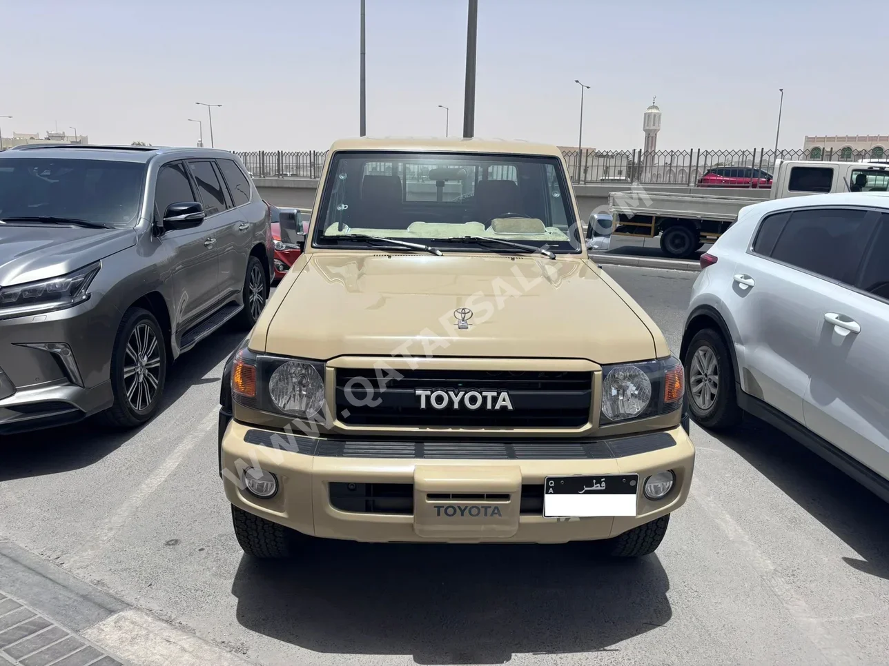 Toyota  Land Cruiser  LX  2023  Manual  31,000 Km  6 Cylinder  Four Wheel Drive (4WD)  Pick Up  Beige