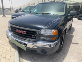 GMC  Sierra  2001  Manual  76,000 Km  8 Cylinder  Four Wheel Drive (4WD)  Pick Up  Black
