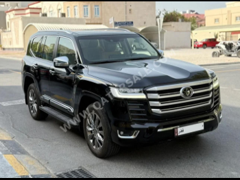 Toyota  Land Cruiser  VXR Twin Turbo  2023  Automatic  29,000 Km  6 Cylinder  Four Wheel Drive (4WD)  SUV  Black  With Warranty