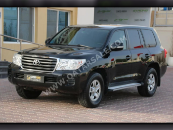 Toyota  Land Cruiser  G  2014  Automatic  215,000 Km  6 Cylinder  Four Wheel Drive (4WD)  SUV  Black