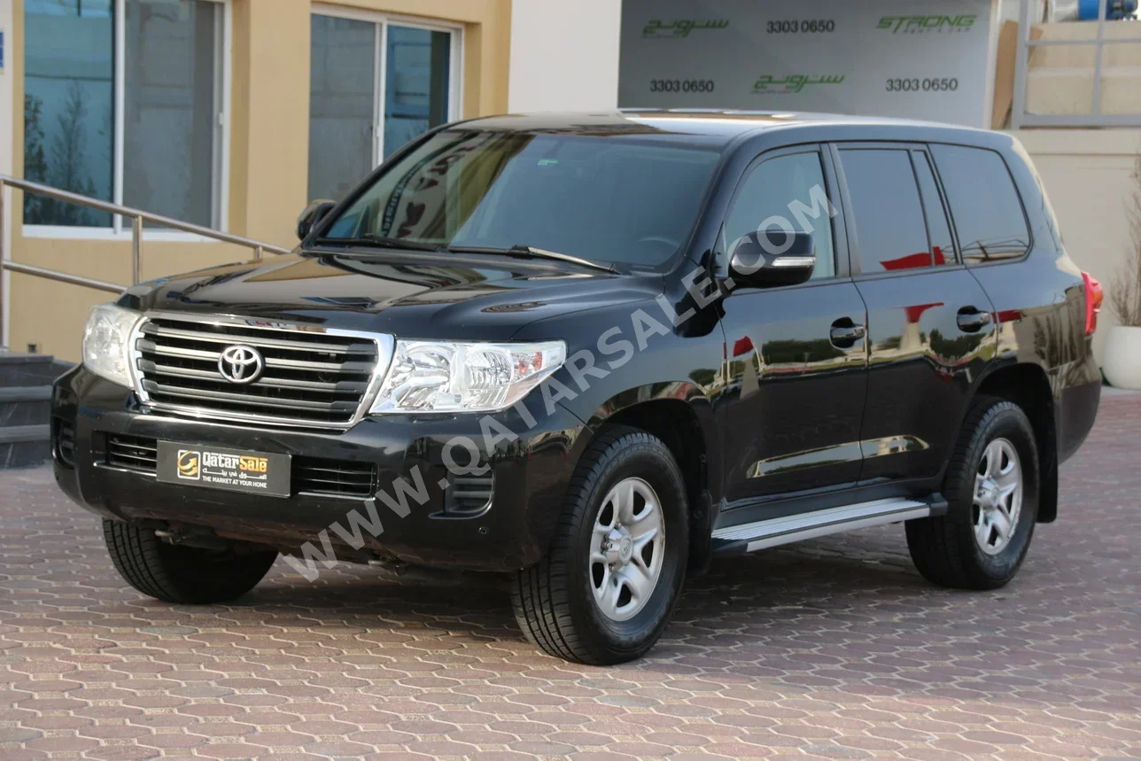 Toyota  Land Cruiser  G  2014  Automatic  215,000 Km  6 Cylinder  Four Wheel Drive (4WD)  SUV  Black