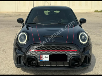 ميني  كوبر  جي سي دبليو  2022  اوتوماتيك  54,000 كم  4 سلندر  سحب امامي  هاتشباك  أزرق غامق  تحت الضمان