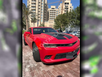 شفروليه  كمارو  اس اس  2015  اوتوماتيك  131,000 كم  8 سلندر  دفع خلفي  كوبيه \ سبورت  أحمر  تحت الضمان