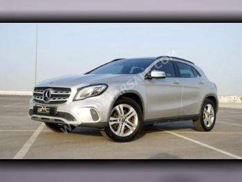 Mercedes-Benz  GLC  250 AMG  2018  Automatic  87,000 Km  4 Cylinder  All Wheel Drive (AWD)  Hatchback  Silver