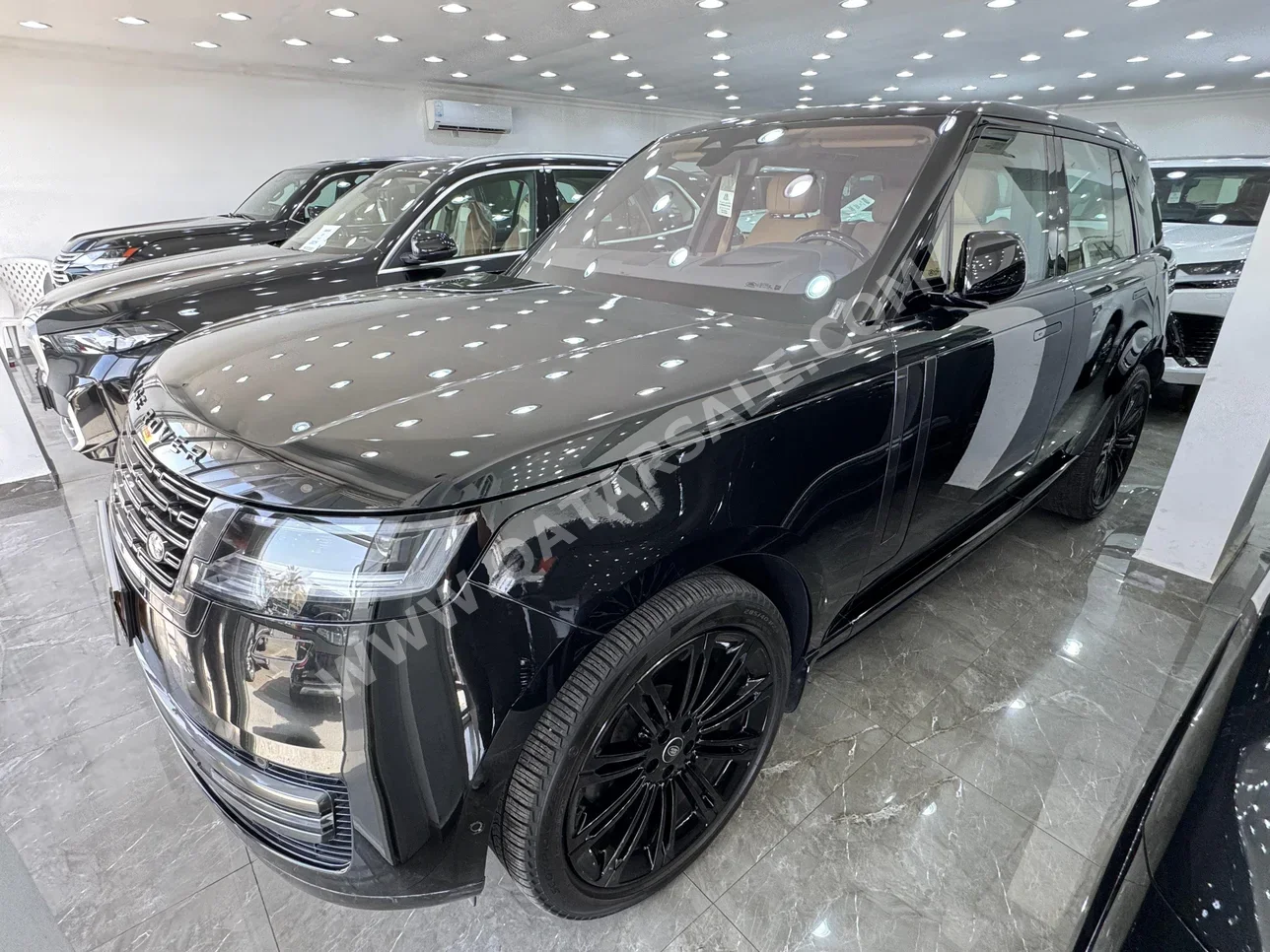 Land Rover  Range Rover  Vogue HSE  2023  Automatic  16,000 Km  8 Cylinder  Four Wheel Drive (4WD)  SUV  Black  With Warranty