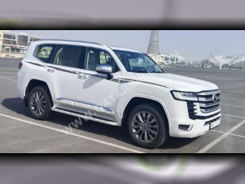 Toyota  Land Cruiser  VXR Twin Turbo  2024  Automatic  23,800 Km  6 Cylinder  Four Wheel Drive (4WD)  SUV  White  With Warranty