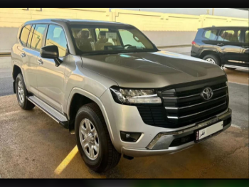 Toyota  Land Cruiser  GX  2025  Automatic  9,000 Km  6 Cylinder  Four Wheel Drive (4WD)  SUV  Silver  With Warranty