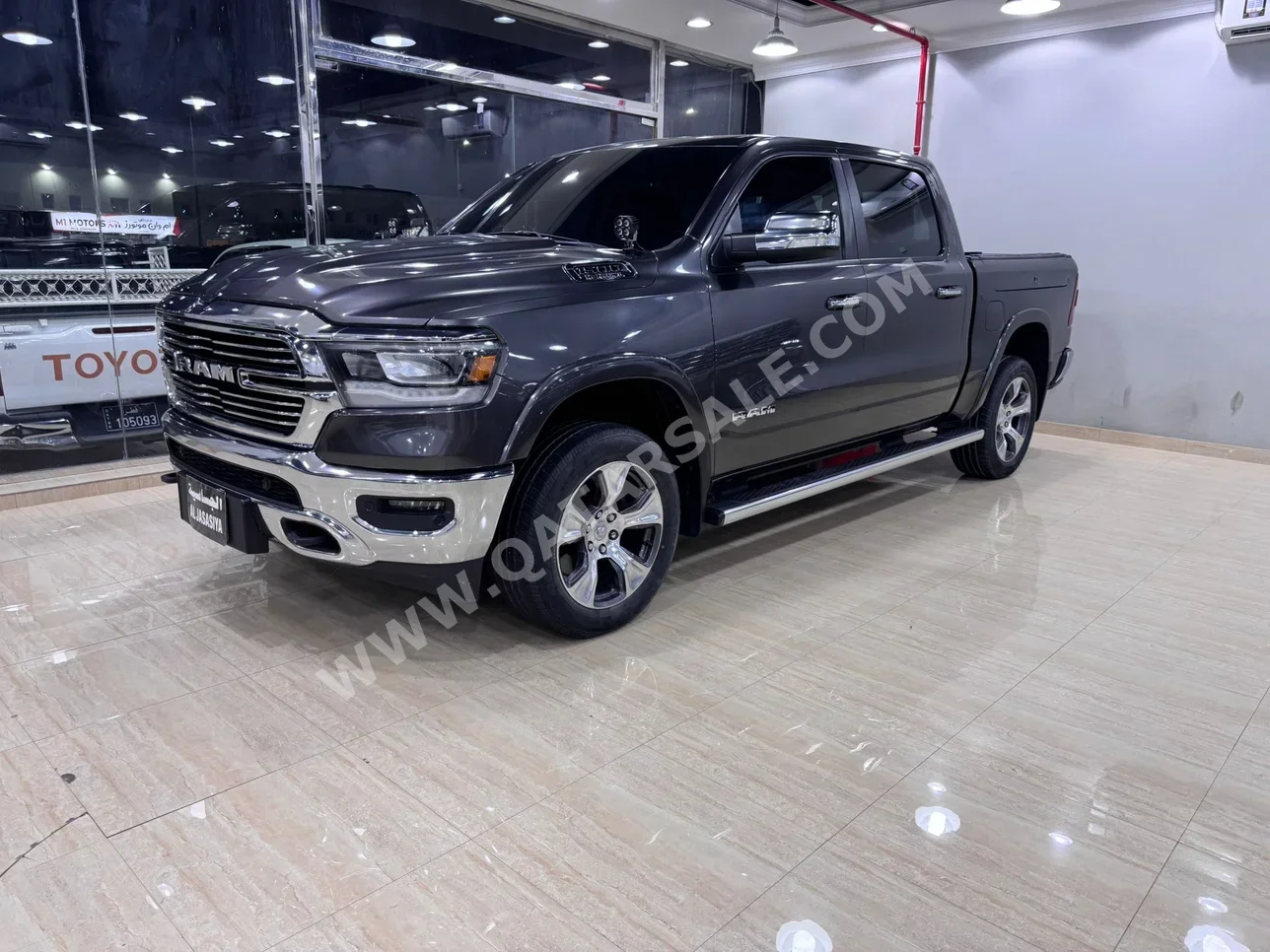 دودج  رام  لاراميي  2019  اوتوماتيك  152,000 كم  8 سلندر  دفع رباعي  بيكب  رمادي